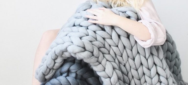Trend letošní zimy: Gigantické pletení