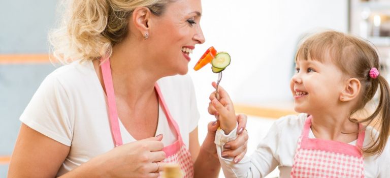 Jak naučit dítě správně jíst?