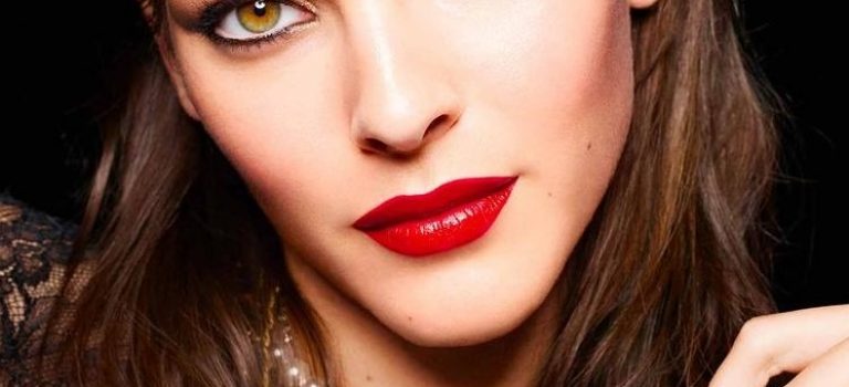 Make-up ve stylu Chanel N°5